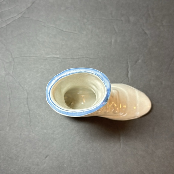 Pfaltzgraff Vintage Small Boot Figurine Vase - Picture 8 of 8